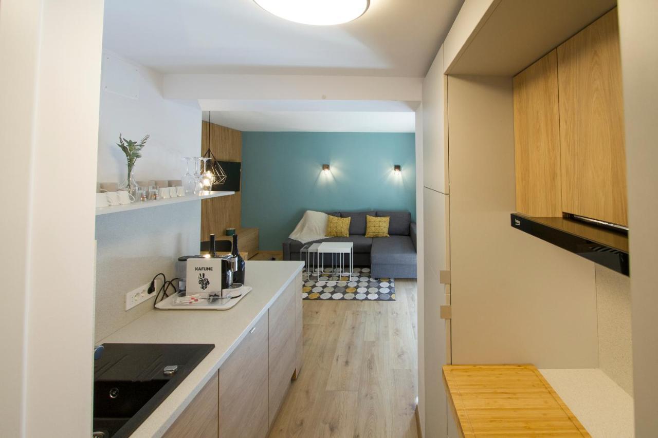 Hat Old Town Designer Apartments Брашов Екстер'єр фото